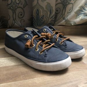 SPERRY Crest Boat Barrel Lace Navy Sneaker